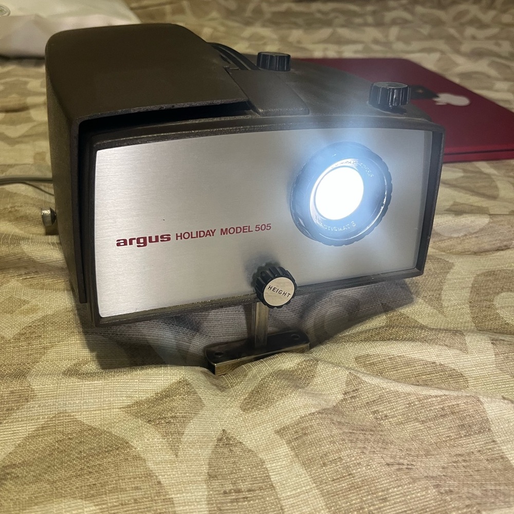 Argus 505 vintage slide projector